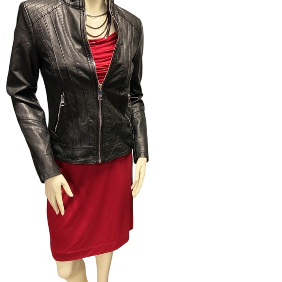 Gorgeous designer dress with so many options! - Picture 9 of 9